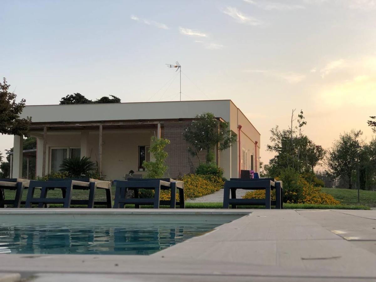 Le Stanze Di Chiara Otel Torre Lapillo Dış mekan fotoğraf