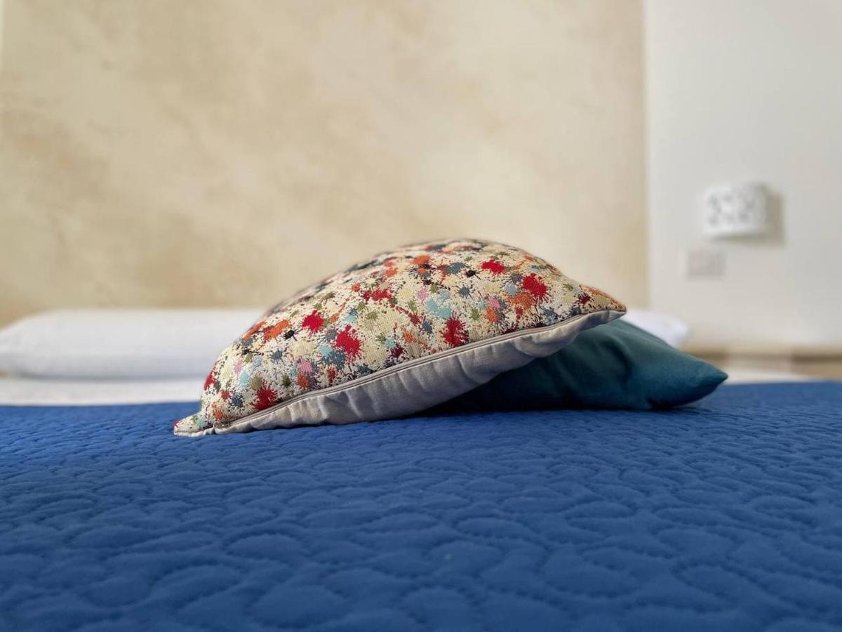 Le Stanze Di Chiara Otel Torre Lapillo Dış mekan fotoğraf
